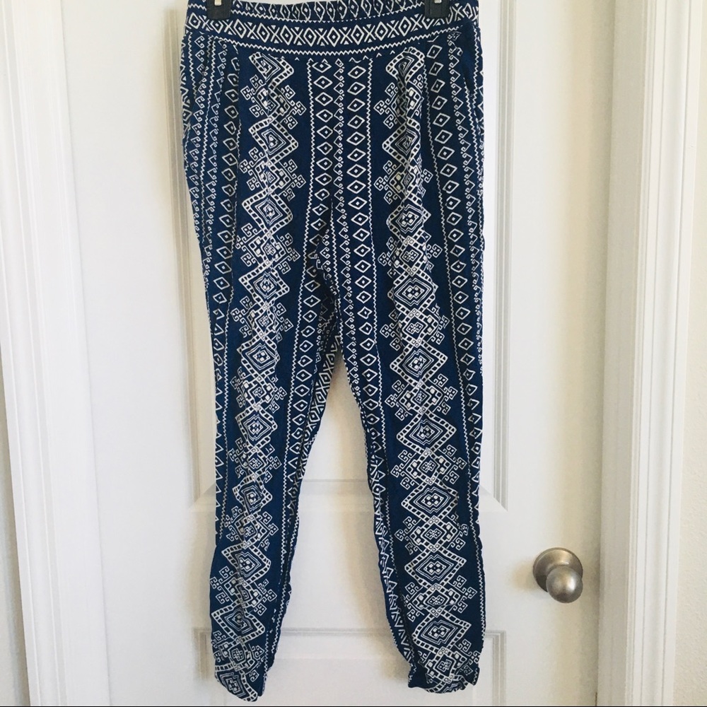Forever 21 cotton joggers with pockets size junior medium